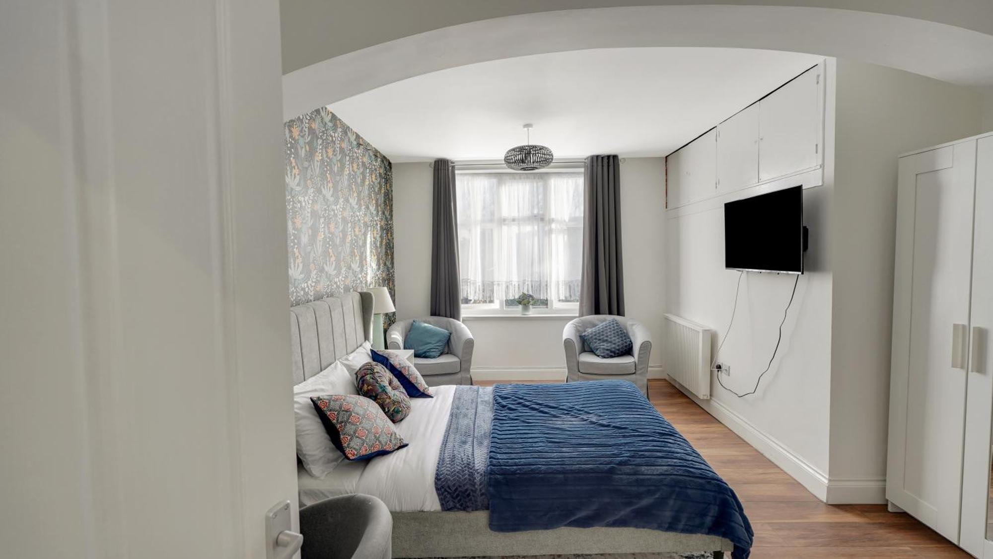 Place To Stay In Longbridge Barking  Exteriör bild